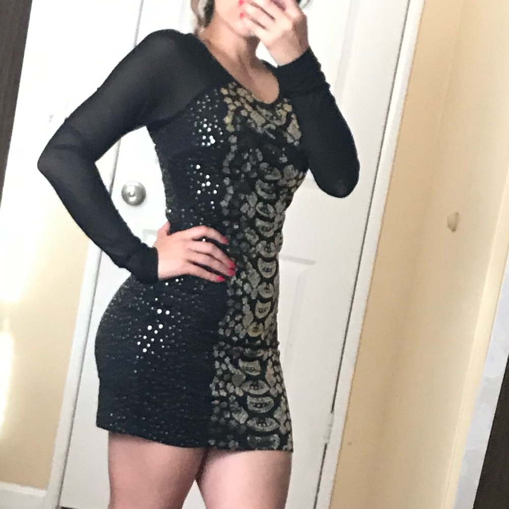 2b BEBE Black Dress